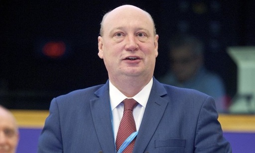 Comisia Europeană îl destituie pe estonul Henrik Hololei, un funcţionar de rang înalt, suspectat că a primit cadouri de la Qatar