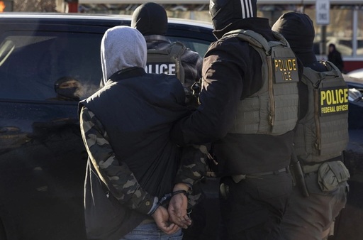 Minneapolis: O judecătoare a refuzat să blocheze operaţiunile poliţiei de imigrări