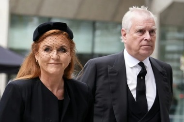 Sarah Ferguson, fosta soţie a lui Andrew, i-a scris lui Jeffrey Epstein că este ”fratele” la care a ”visat întotdeauna”. ”Sunt la dispoziţia ta, căsătoreşte-te cu mine”