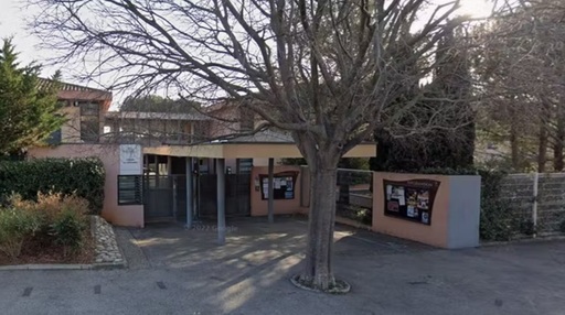 O profesoară între viaţă şi moarte, în Franţa, în urma unui atac cu cuţitul la un colegiu din Sanary-sur-Mer, în Var. Un elev de 14 ani, arestat şi plasat în arest preventiv cu privire la ”tentativă de asasinat”
