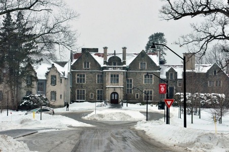 Epstein a ajutat-o pe fiica lui Woody Allen să intre la facultate, arată e-mailuri publicate de Departamentul de Justiţie