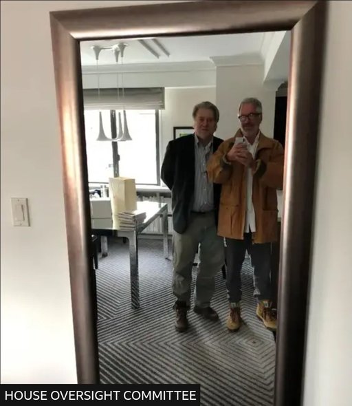The Guardian: Dosarele Epstein dezvăluie detalii despre eforturile lui Steve Bannon de a influenţa politica europeană