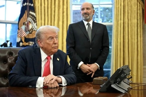 Secretarul Comerţului Howard Lutnick se apără, în Senat, după ce s-a aflat în contact îndelungat cu Jeffrey Epstein. El recunoaşte o vizită cu familia, în 2012, pe insula pedofilului, cu care a fost vecin în Manhattan din 2005, şi un prânz de o oră, la New York, în 2011