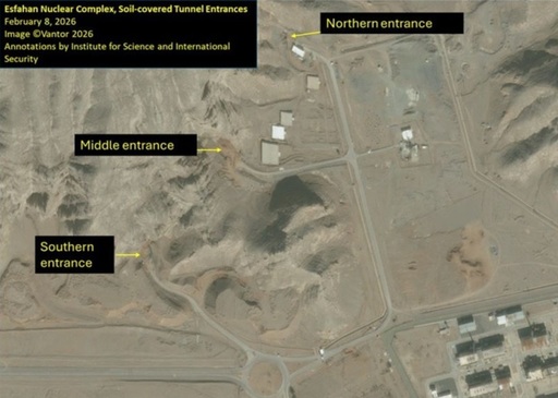 Iranul a astupat cu pământ două intrări ale instalaţiei nucleare de la Isfahan şi a consolidat defensiv o a treia, îngrijorat de un atac sau raid al SUA sau Israelului, arată imagini satelitare