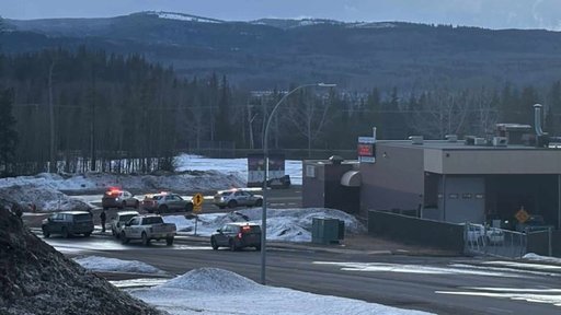 Cel puţin nouă persoane au murit într-un atac armat la o şcoală şi într-o locuinţă din Canada / Zeci de persoane au fost rănite, unele fiind în stare gravă / Atacatorul pare că s-ar fi sinucis / Comunitatea locală, în şoc