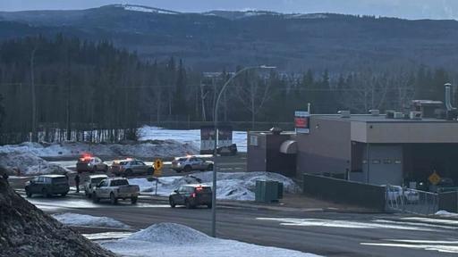 Autorul atacului de la şcoala din Canada a fost o persoană „îmbrăcată în rochie”, care s-a sinucis după ce a ucis nouă oameni şi a rănit alţi 25 