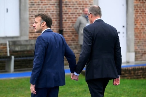 Macron şi Merz se ţin de mână la summitul informal UE de la Castelul belgian Alden Biesen, în pofida divergenţelor