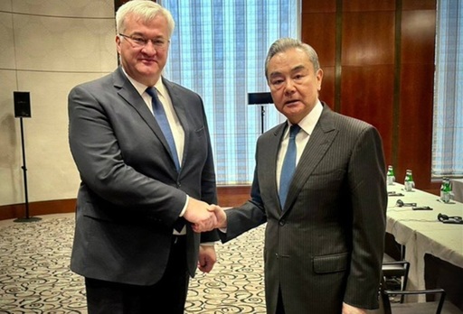 China este pregătită să ofere ”un nou ajutor umanitar” Ucrainei, îi spune la MSC Wang Yi lui Andrii Sîbiga
