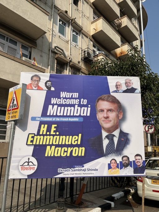 Emmanuel Macron şi-a început cea de-a patra vizită în India, având perspectiva vânzării a peste 100 de avioane Rafale