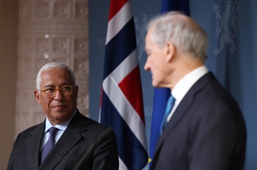 Uniunea Europeană vrea să deschidă ”cât mai rapid posibil” negocieri în vederea aderării Ucrainei, anunţă Costa la Oslo, fără să se angajeze cu privire la vreo dată. Întrebat despre o aderare ”light”, el evocă criteriile de la Copenhaga