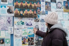 Patru ani de război. Ucraina devine o naţiune de văduve şi orfani, confruntându-se cu o catastrofă demografică