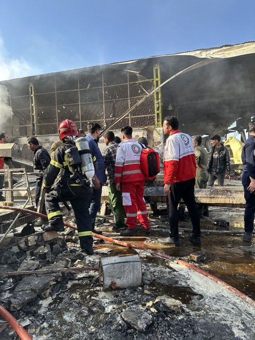 Un elicopter militar iranian s-a prăbuşit peste o piaţă de fructe - VIDEO