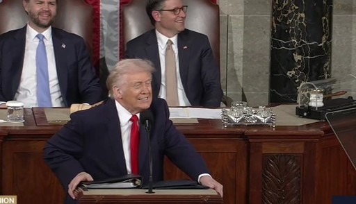CNN: Showmanul Trump a punctat discursul despre Starea Uniunii cu momente de spectacol