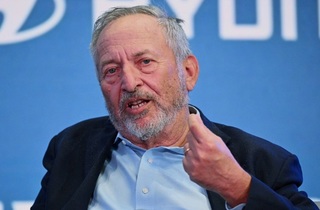 Un fost secretar al Finanţelor al lui Bill Clinton şi preşedinte al Universităţii Harvard, Larry Summers, demisionează din postul de profesor de la Harvard, în scandalul Epstein, înainte de audierea soţilor Clinton