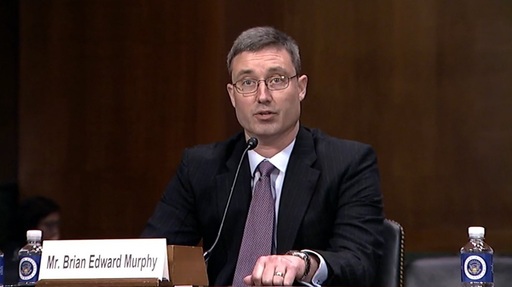 Un judecător federal din Boston, Brian Murphy, anulează politica expulzărilor către ţări terţe a administraţiei Trump 