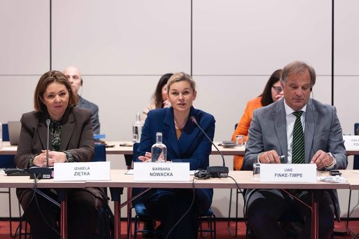 Polonia intenţionează să interzică accesul la reţelele sociale pentru copiii sub 15 ani