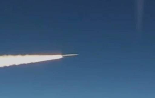 Cartierul general al Flotei a V-a americane în Bahrain, atacat cu rachete iraniene. Explozii la Manama, în Kuwait, Qatar, Siria şi Liban. EAU îşi închide spaţiul aerian