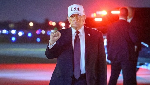 Trump spune că analizează mai multe opţiuni pentru deznodământul în Iran: „Pot continua mult timp”