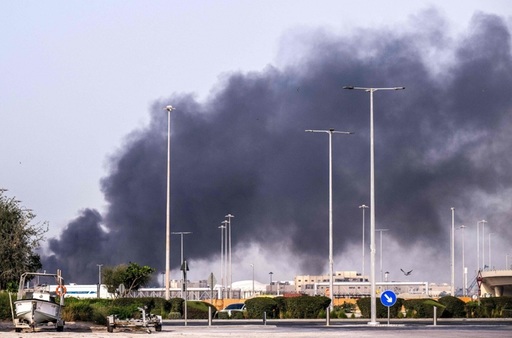 Incendiu în baza navală Al Salam, la Abu Dhabi, în care sunt staţionate trupe franceze, în urma unui atac iranian cu dronă. EAU şi Franţa anunţă că nu există victime. Parisul denunţă ”atacuri masive şi nejustificate” ale Iranului în O.Mijlociu
