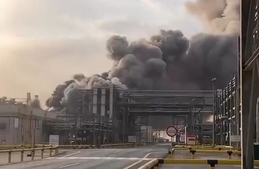Compania saudită Aramco închide temporar rafinăria Ras Tanura, în urma unui atac iranian cu dronă. Nicio victimă nu a fost semnalată în incendiul din rafinărie, anunţă televiziunea saudită de stat