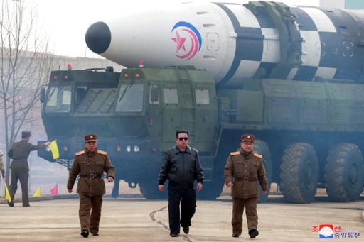 Coreea de Nord - Kim Jong Un a participat la testele unui distrugător şi ale unei rachete de croazieră mare-sol 