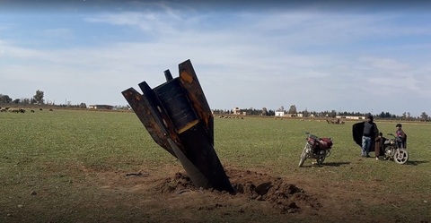 Rachetă căzută în câmp, în apropiere de oraşul Qamishli, în Siria, în apropierea frontierei cu Turcia