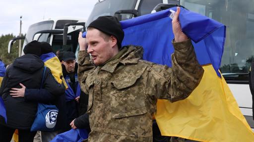 Ucraina şi Rusia au făcut un nou schimb de prizonieri, câte 300 din fiecare tabără. O mie de persoane s-au întors acasă în decurs de două zile