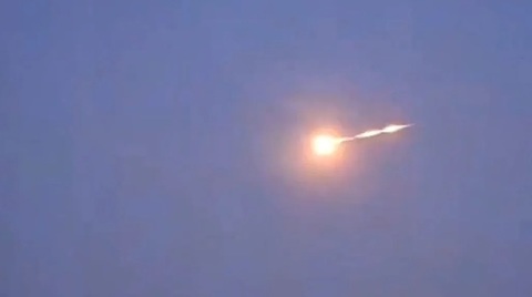 Un meteorit avariază mai multe case în oraşul german Koblenz, un fenomen observat în cinci landuri, în care poliţia a fost copleşită de apeluri