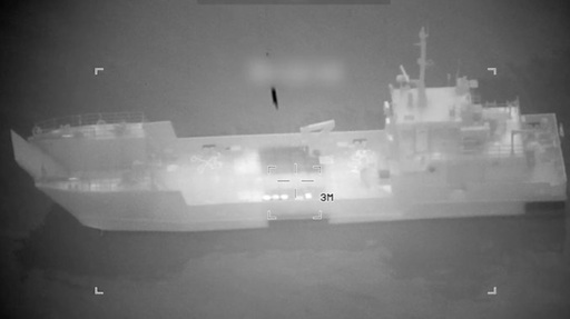 Armata americană anunţă că a distrus 16 nave iraniene care minează ”în apropierea Strâmtorii Ormuz”. Trump aameninţă că SUA pot folosi aceleaşi rachete ca împotriva traficului de droguri în Marea Caraibilor. ”Vor fi trataţi rapid şi violent. FERIŢI-VĂ!”
