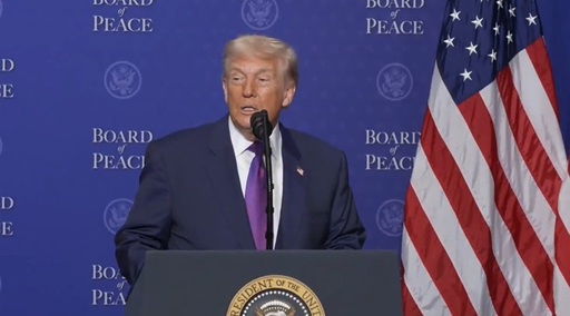 Trump dă asigurări că, în curând, va domni ”o mare securitate” în Strâmtoarea Ormuz