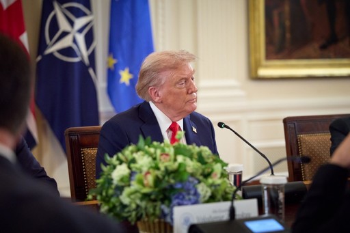 Donald Trump declară că a împiedica Iranul să de doteze cu arma nucleară este „mult mai important” decât preţul petrolului