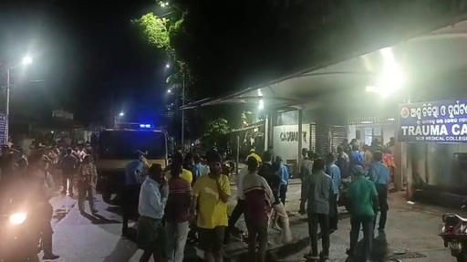 Zece bolnavi internaţi la terapie intensivă morţi şi 11 membri ai personalului unui spital răniţi în estul Indiei, într-un incendiu