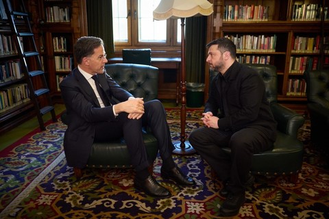 Volodimir Zelenski s-a întâlnit cu Mark Rutte la Londra pentru a discuta despre apărarea antiaeriană. Marea Britanie şi Ucraina au convenit să colaboreze pentru a vinde tehnologie de drone în străinătate