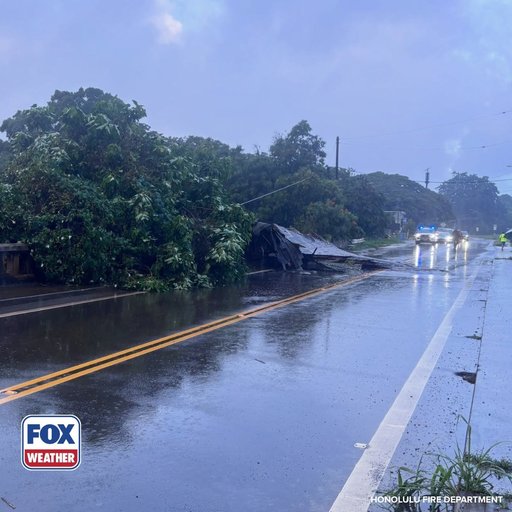 Hawaii se confruntă cu cele mai grave inundaţii din ultimii 20 de ani, iar locuitorilor li s-a cerut să „plece imediat”