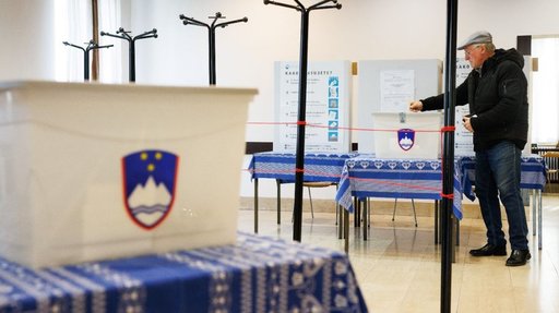 Alegeri parlamentare în Slovenia: Liberalii aflaţi la putere îi devansează pe populişti. Exit poll-urile arată un rezultat strâns al scrutinului