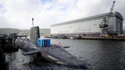 Românca arestată împreună cu un iranian pe motiv că ar fi încercat să pătrundă într-o bază britanică de submarine a scăpat deocamdată de orice procedură penală