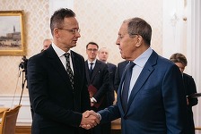 Ministrul de externe al Ungariei recunoaşte că poartă discuţii cu Rusia înainte şi după reuniunile UE