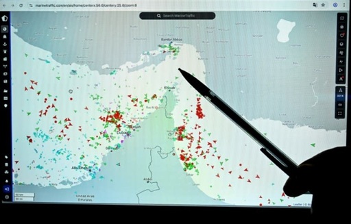 Iranul promite, într-o scrisoare adresată Organizaţiei Maritime Internaţionale, să deschidă Strâmtoarea Ormuz ”navelor neostile” în anumite condiţii, dezvăluie Financial Times. Ţările ”participante la agresiune”, SUA şi Israelul, nu vor beneficia de acest drept de trecere