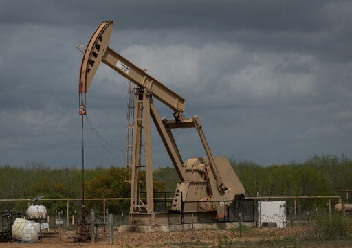 Barilul de petrol american depăşeşte din 100 de dolari, cel european atinge 115 dolari, la intrarea Războiului din O.Mijlociu în a doua lună