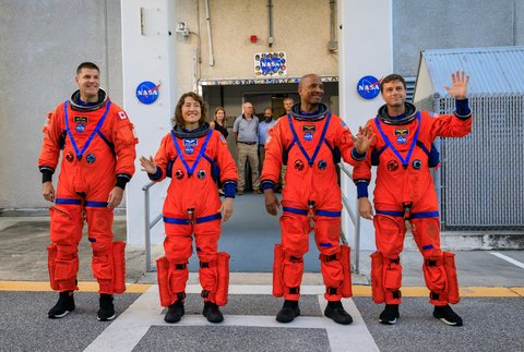 NASA se pregăteşte să lanseze miercuri spre Lună prima misiune cu echipaj uman după mai bine de jumătate de secol