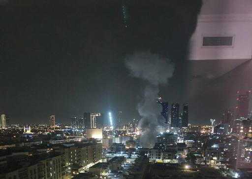 Atac cu rachete în Dubai: patru persoane au fost rănite, un petrolier kuweitian a fost lovit în port şi este posibilă o maree neagră
