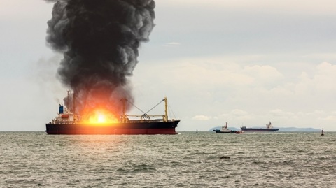 Imagini din satelit arată incendii de proporţii la instalaţiile petroliere ruseşti, după ce Ucraina a lovit în repetate rânduri infrastructura cheie de export a petrolului rus din apropierea Mării Baltice
