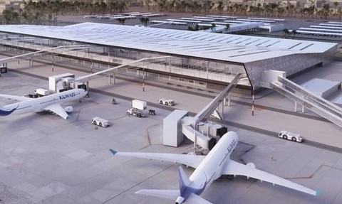 Atac cu drone pe aeroportul din Kuweit, rezervoare de combustibil în flăcări