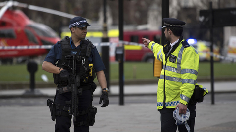 SUA: Fetiţă în vârstă de şapte luni aflată într-un cărucior, împuşcată mortal în Brooklyn