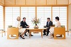 Emmanuel şi Brigitte Macron, primiţi la palatul imperial, la Tokyo, de împăratul Naruhito şi împărăteasa Masako