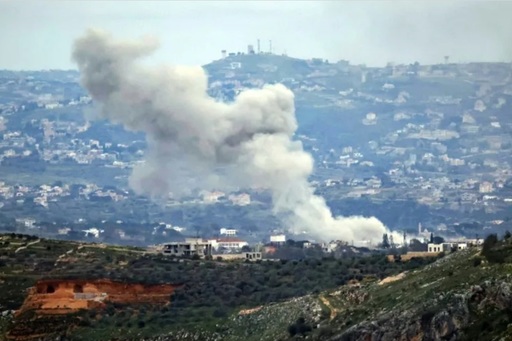 Israelul îşi continuă atacurile, paralizând principala trecere de frontieră dintre Liban şi Siria. Cel puţin patru persoane au fost ucise şi 39 rănite în apropiere de spitalul Rafic Hariri