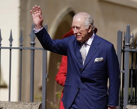 Membrii familiei regale britanice s-au reunit duminică pentru slujba de Paşte. Andrew şi familia sa au lipsit