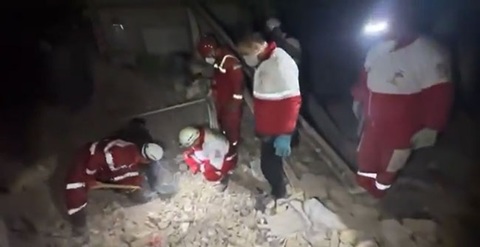 Iran: Cel puţin 13 persoane au murit în urma unui atac aerian asupra oraşului Eslamshar