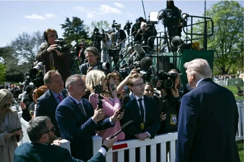 Trump dezvăluie că a trimis armament manifestanţilor în Iran