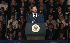 Trump îl susţine pe Orban, la telefon, la un miting electoral la Budapesta. Vance l-a sunat pe Trump, dar a primit mai întâi un mesaj automat că nu este configurată căsuţa vocală, după care l-a pus pe ”speaker”. ”Aveţi un om care v-a ţinut ţara puternică”